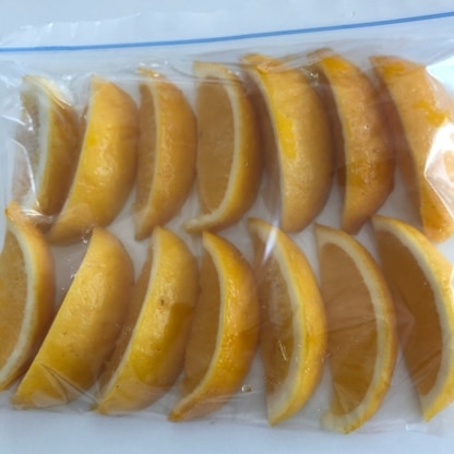 沢山のレモンを貰ったので。冷凍できるとは知らずうまく保存できてよかったです！